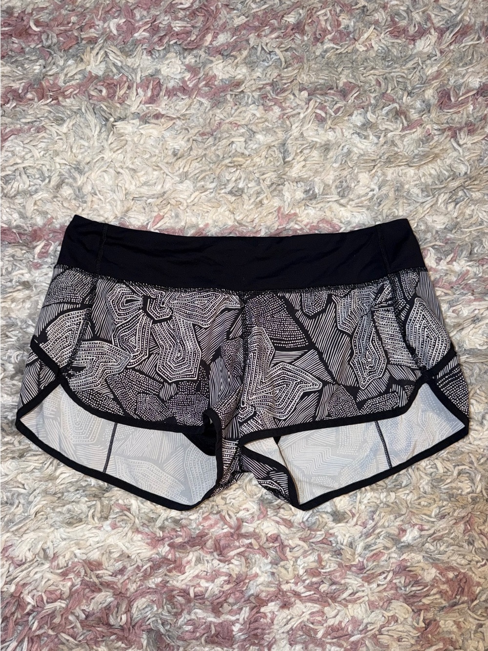 Lululemon shorts 10